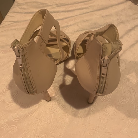 Nine West sandal - Picture 2 of 5